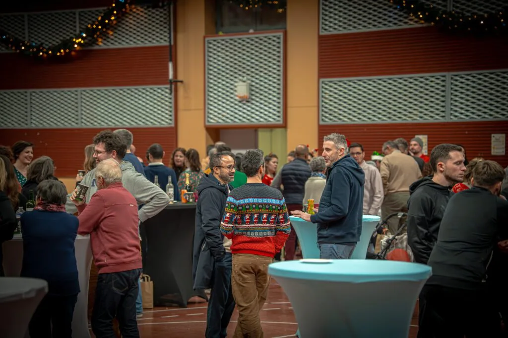 Lire la suite à propos de l’article Repas de Noël de l’École de Rugby ✨🎄